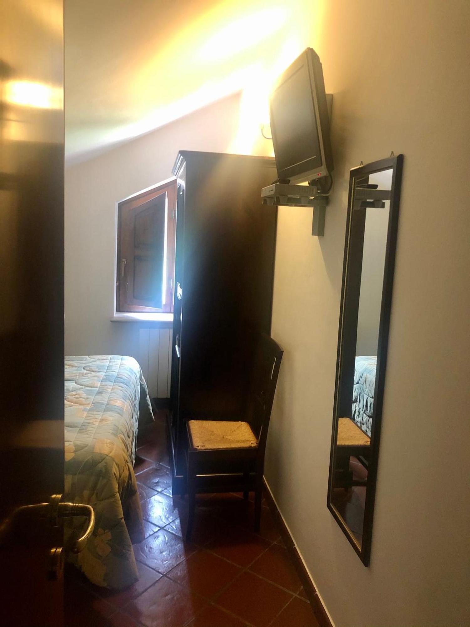 Hotel Bucaneve Pescasseroli Kültér fotó