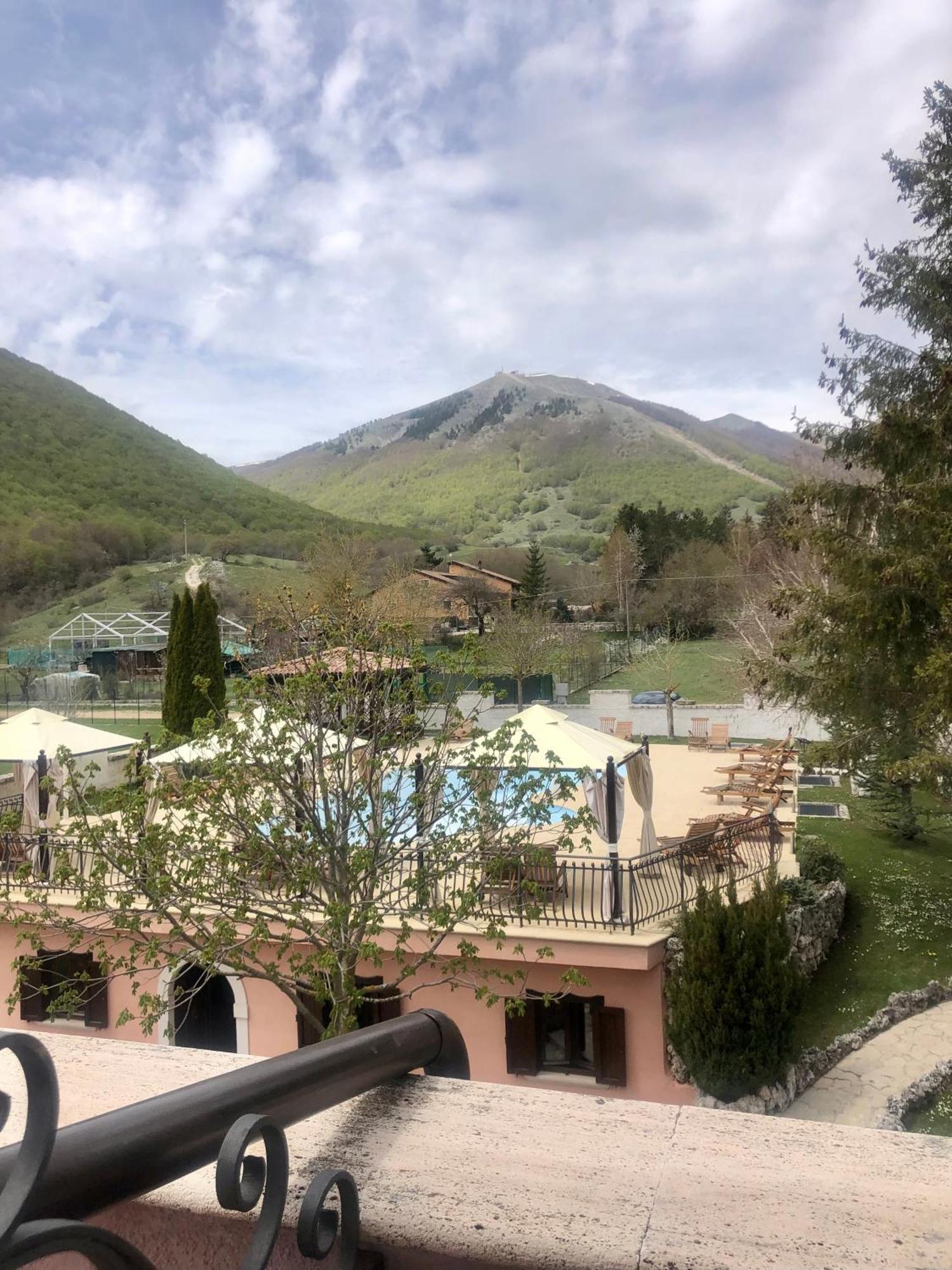 Hotel Bucaneve Pescasseroli Kültér fotó