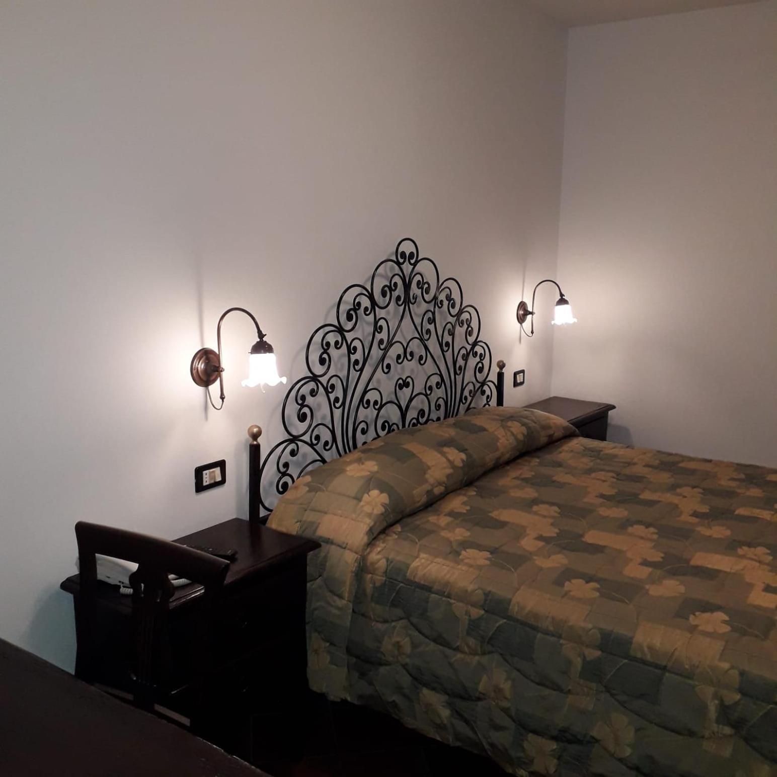 Hotel Bucaneve Pescasseroli Kültér fotó