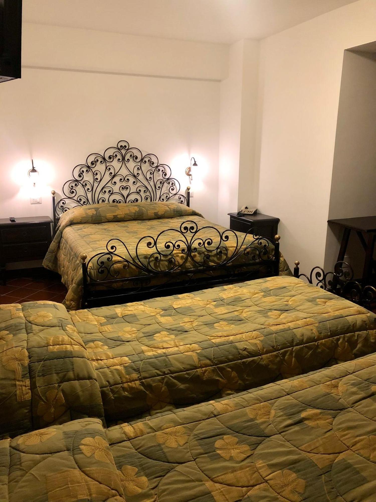 Hotel Bucaneve Pescasseroli Kültér fotó